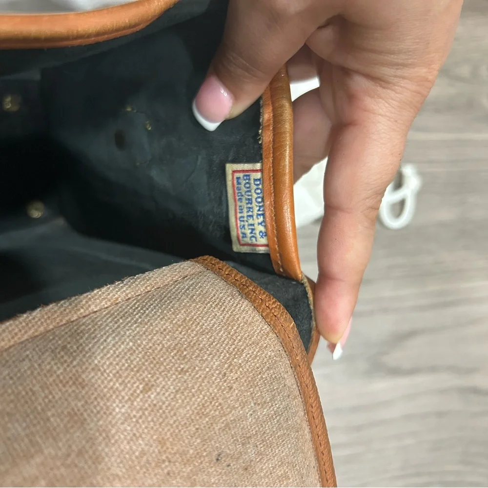 Dooney & Bourke Black and Tan Leather Crossbody Bag - Picture 6 of 7